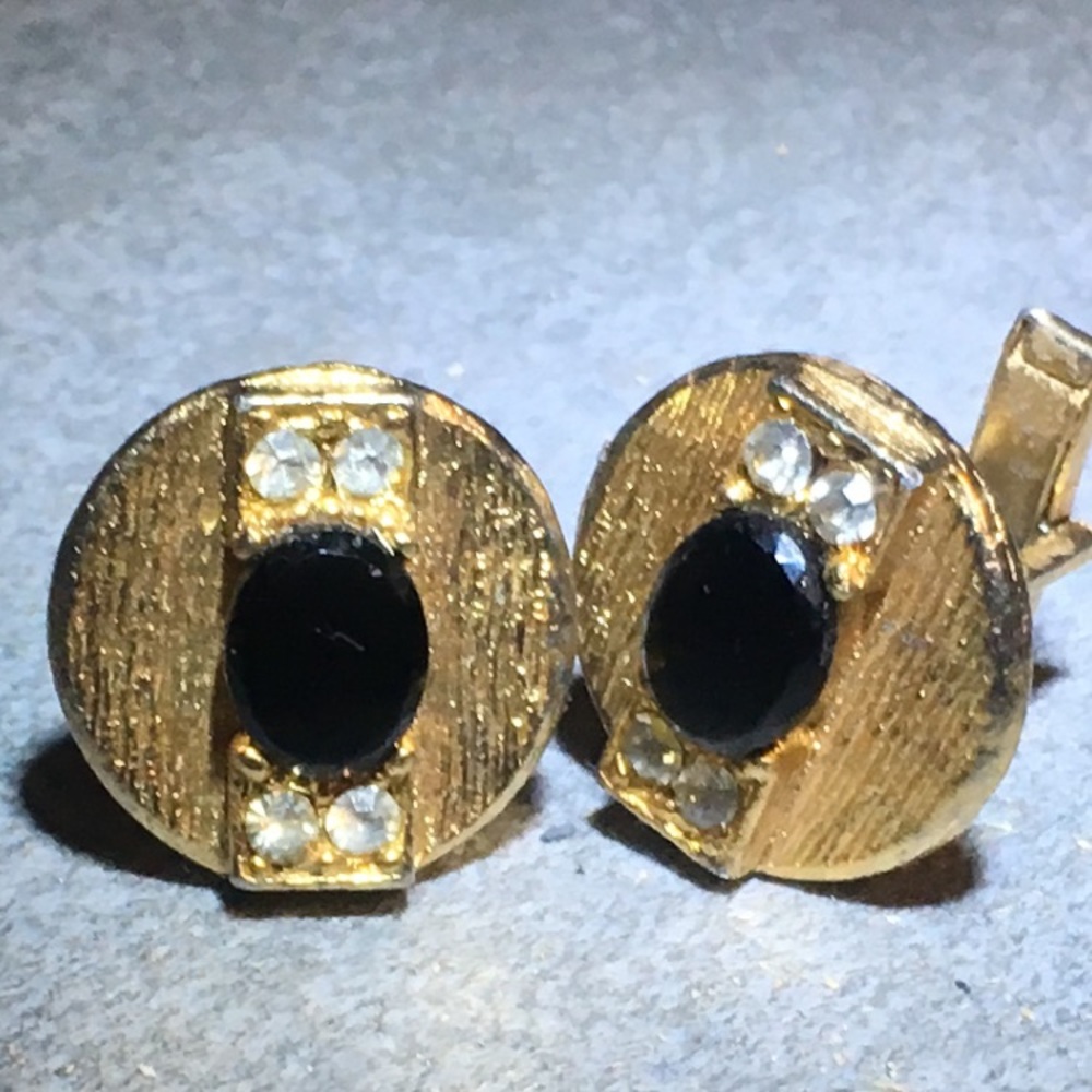 Vintage gold cuff links with onyx, diamonds